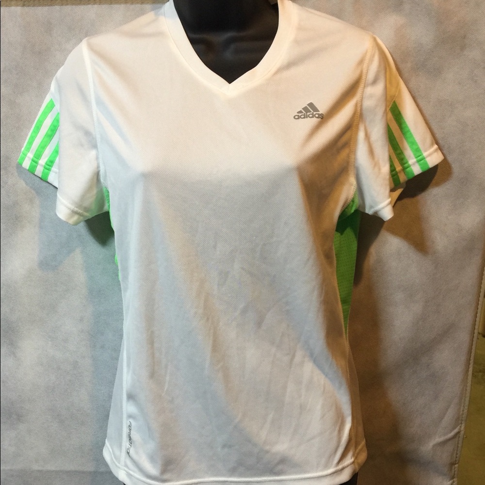 Athletic shirt
